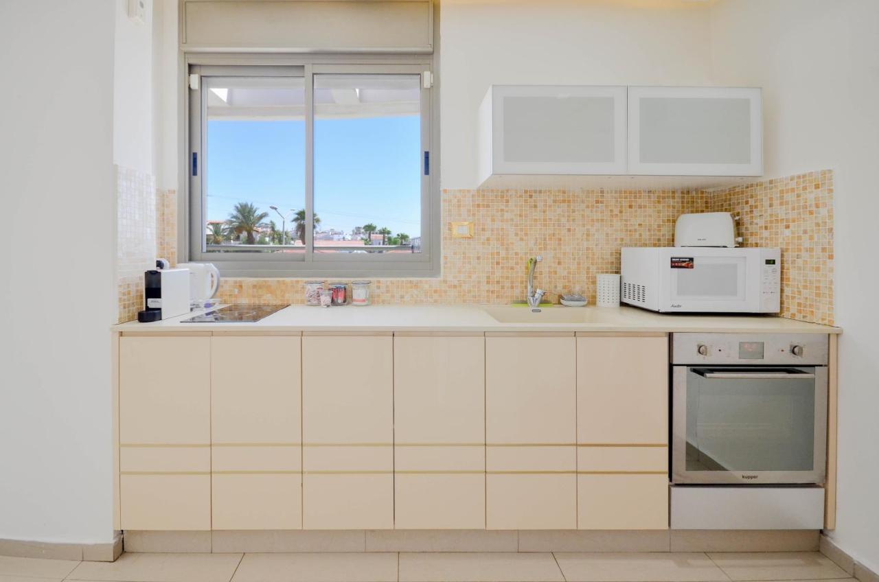 エイラートYalarent Eucalyptus 2Br & Balcony Aptアパートメント エクステリア 写真