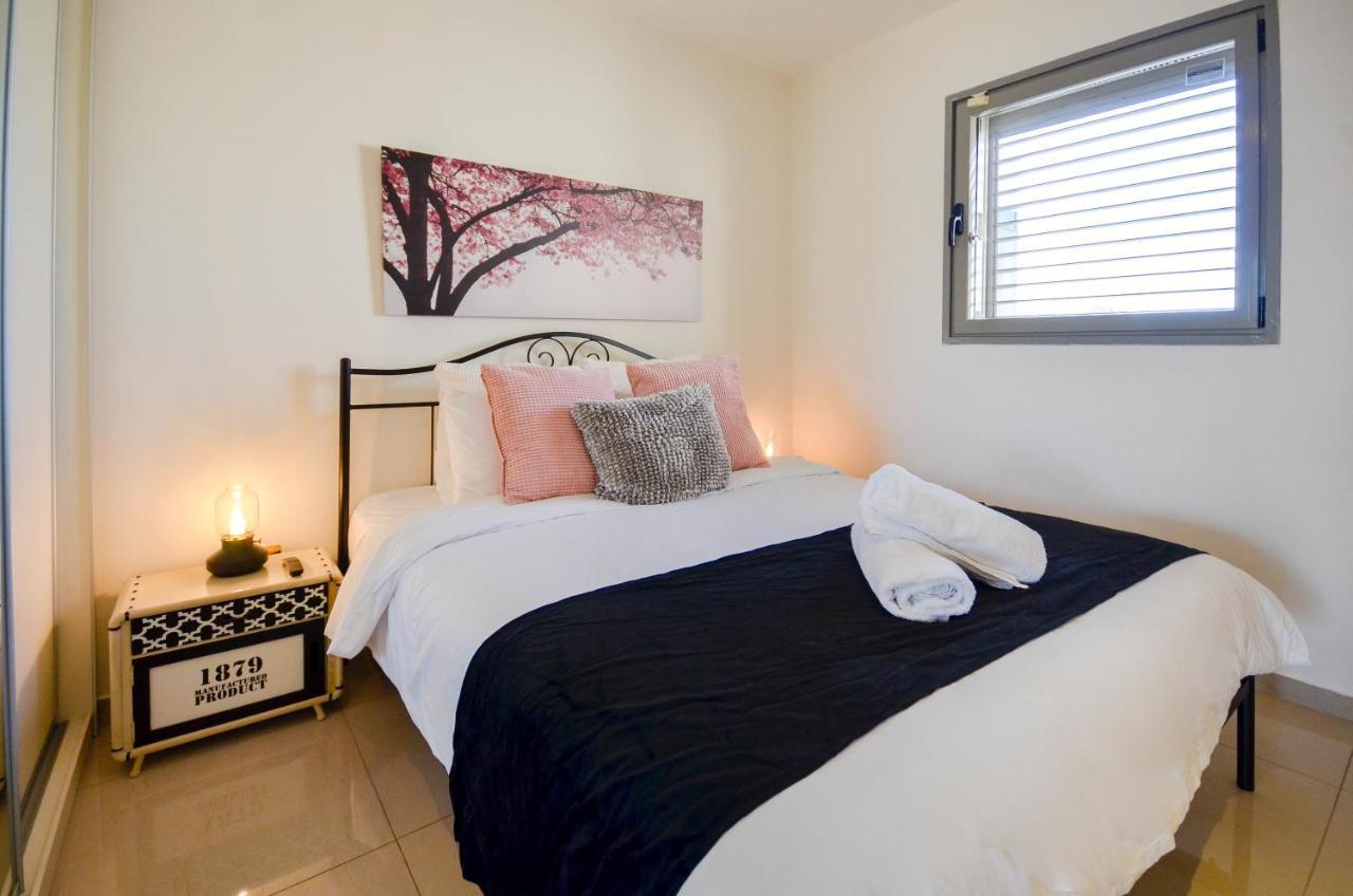 エイラートYalarent Eucalyptus 2Br & Balcony Aptアパートメント エクステリア 写真